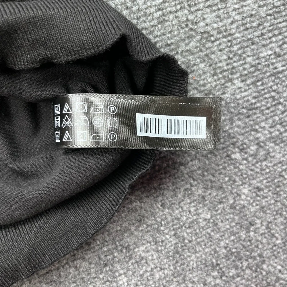 Porter & Ash Viscose Blend Knit Minimalist Black Short Sleeve Sweater